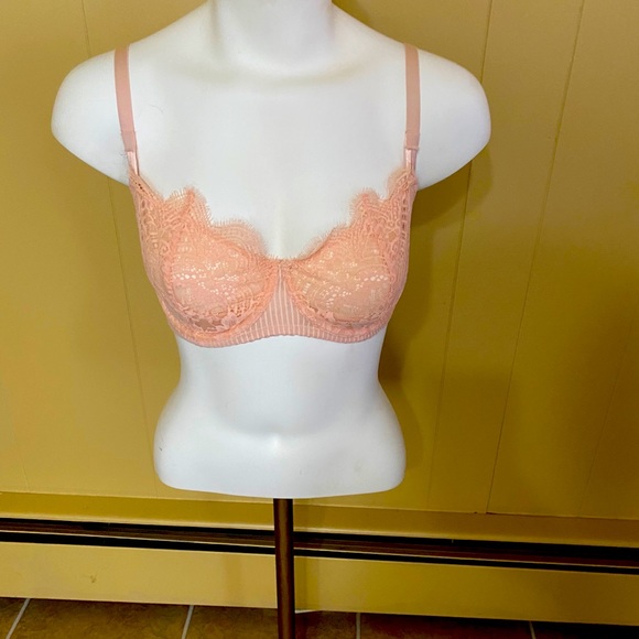 Victoria secret lined push up bra 34DD - Picture 1 of 6